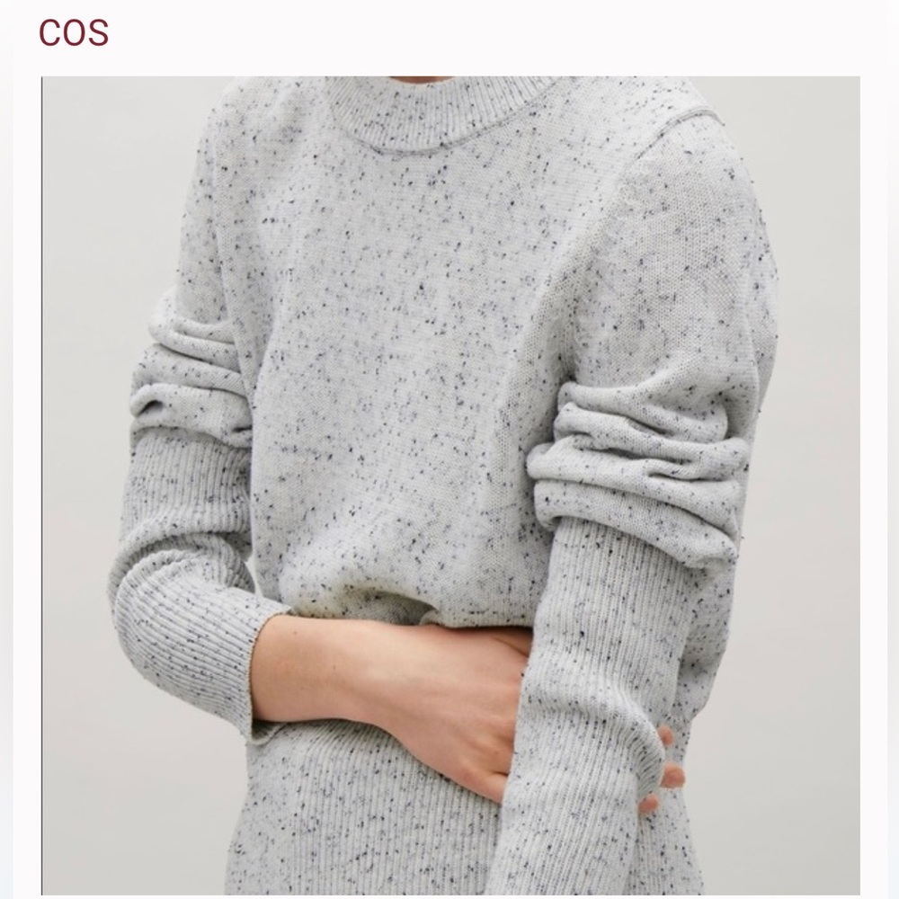 COS speckled crew neck sweater 🌬️ EUC